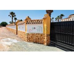 Chalet en Venta en El Camino de Catral, Alicante