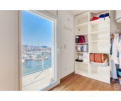 Casa Refinada en Empuriabrava con Amarres Privados Cerca del Mar – Ideal para Apasionados de la Nave