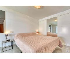 Magnífico chalet independiente con piscina y amarre de 14 metros
