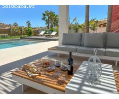 Villa moderna en Desert Springs - Lujo y vistas al golf