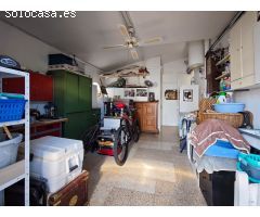 Casa con amarre cerca del mar