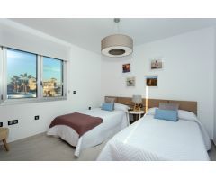 PRECIOSO CHALET CON PISCINA EN URBANIZACIÓN EL RASO