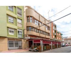 EDIFICIO DE 5 PLANTAS CON 2 VIVIENDAS + 2 ÁTICOS Y RESTAURANTE DE 3 PLANTAS