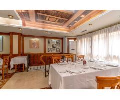 EDIFICIO DE 5 PLANTAS CON 2 VIVIENDAS + 2 ÁTICOS Y RESTAURANTE DE 3 PLANTAS