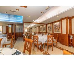 EDIFICIO DE 5 PLANTAS CON 2 VIVIENDAS + 2 ÁTICOS Y RESTAURANTE DE 3 PLANTAS