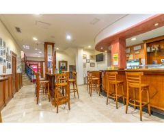 EDIFICIO DE 5 PLANTAS CON 2 VIVIENDAS + 2 ÁTICOS Y RESTAURANTE DE 3 PLANTAS