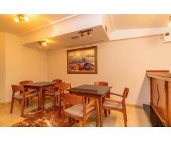 EDIFICIO DE 5 PLANTAS CON 2 VIVIENDAS + 2 ÁTICOS Y RESTAURANTE DE 3 PLANTAS