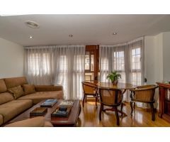 EDIFICIO DE 5 PLANTAS CON 2 VIVIENDAS + 2 ÁTICOS Y RESTAURANTE DE 3 PLANTAS
