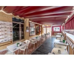 EDIFICIO DE 5 PLANTAS CON 2 VIVIENDAS + 2 ÁTICOS Y RESTAURANTE DE 3 PLANTAS