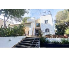 VILLA DE LUJO DE ESQUINA EN DEHESA DE CAMPOAMOR CON VISTAS FRONTALES AL MAR