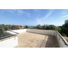 VILLA DE LUJO DE ESQUINA EN DEHESA DE CAMPOAMOR CON VISTAS FRONTALES AL MAR