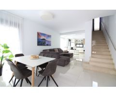 BUNGALOW DUPLEX PLANTAS 2+2 Y PARKING EN CIUDAD QUESADA ROJALES