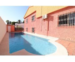 CHALET INDEPENDIENTE DE ESQUINA EN CABO ROIG A 300 METROS DEL MAR