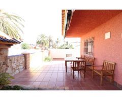 CHALET INDEPENDIENTE DE ESQUINA EN CABO ROIG A 300 METROS DEL MAR