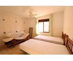 CHALET INDEPENDIENTE DE ESQUINA EN CABO ROIG A 300 METROS DEL MAR