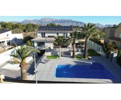 CASA DE ENSUEÑO DE LUJO RECIEN RENOVADA EN ALFAZ DEL PI / ALBIR