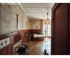 ¡AMPLIO PISO DE 5 DORMITORIOS EN VENTA EN EL CENTRO DE TORREVIEJA, IDEAL PARA INVERSORES!