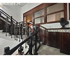 ¡AMPLIO PISO DE 5 DORMITORIOS EN VENTA EN EL CENTRO DE TORREVIEJA, IDEAL PARA INVERSORES!