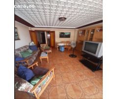 MAGNÍFICA VIVIENDA EN PRIMERA LÍNEA DE PLAYA CON TERRAZA Y GARAJE PRIVADO