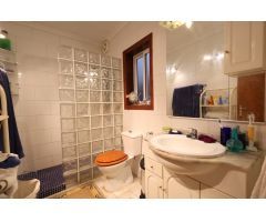 DÚPLEX ADOSADO EN LOMAS DEL GOLF, VILLAMARTÍN: ESPACIO, LUZ Y VISTAS AL MAR, LISTO PARA ENTRAR A VIV