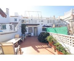 DÚPLEX ADOSADO EN LOMAS DEL GOLF, VILLAMARTÍN: ESPACIO, LUZ Y VISTAS AL MAR, LISTO PARA ENTRAR A VIV