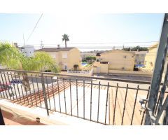 DÚPLEX ADOSADO EN LOMAS DEL GOLF, VILLAMARTÍN: ESPACIO, LUZ Y VISTAS AL MAR, LISTO PARA ENTRAR A VIV