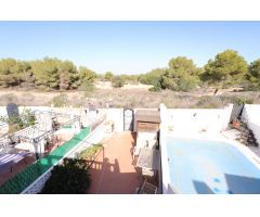 DÚPLEX ADOSADO EN LOMAS DEL GOLF, VILLAMARTÍN: ESPACIO, LUZ Y VISTAS AL MAR, LISTO PARA ENTRAR A VIV