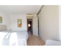 CASA ADOSADA DE DISEÑO MODERNO EN FRUTALES: ELEGANCIA, CONFORT Y CERCANÍA AL MAR