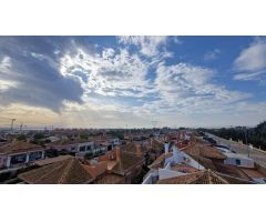 AMPLIA VIVIENDA EN LOS MONTESINOS: PISCINA COMUNITARIA, SOLÁRIUM Y CERCA DE TODOS LOS SERVICIOS