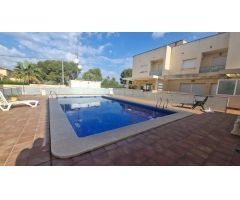 AMPLIA VIVIENDA EN LOS MONTESINOS: PISCINA COMUNITARIA, SOLÁRIUM Y CERCA DE TODOS LOS SERVICIOS