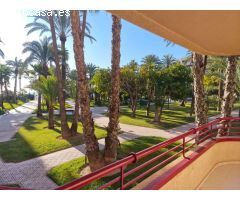 EXCLUSIVA VIVIENDA EN PRIMERA LÍNEA CON VISTAS AL MAR, URBANIZACIÓN DE LUJO Y GARAJE INDEPENDIENTE