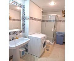 EXCLUSIVA VIVIENDA EN PRIMERA LÍNEA CON VISTAS AL MAR, URBANIZACIÓN DE LUJO Y GARAJE INDEPENDIENTE