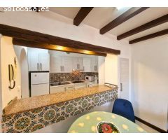 EXCLUSIVA VIVIENDA EN PRIMERA LÍNEA CON VISTAS AL MAR, URBANIZACIÓN DE LUJO Y GARAJE INDEPENDIENTE