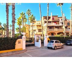 EXCLUSIVA VIVIENDA EN PRIMERA LÍNEA CON VISTAS AL MAR, URBANIZACIÓN DE LUJO Y GARAJE INDEPENDIENTE