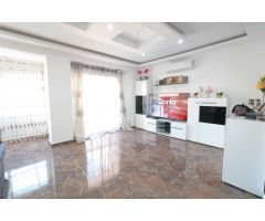 APARTAMENTO REFORMADO EN EL CENTRO DE TORREVIEJA CON 4 DORMITORIOS Y TERRAZA