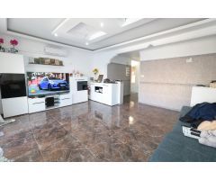 APARTAMENTO REFORMADO EN EL CENTRO DE TORREVIEJA CON 4 DORMITORIOS Y TERRAZA