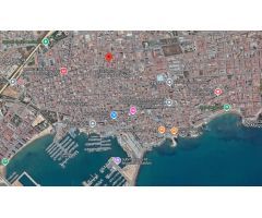 APARTAMENTO REFORMADO EN EL CENTRO DE TORREVIEJA CON 4 DORMITORIOS Y TERRAZA