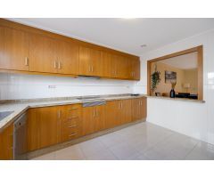 ESPECTACULAR BUNGALOW REFORMADO EN LOS DOLSES: PARCELA PRIVADA, GARAJE Y PISCINA COMUNITARIA
