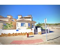 ESPECTACULAR CHALET INDEPENDIENTE EN ESQUINA EN RESIDENCIAL EXCLUSIVO DE SAN MIGUEL DE SALINAS