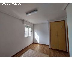 CHALET TIPO QUAD CON ORIENTACIÓN SUR Y GRAN LUMINOSIDAD EN URBANIZACIÓN TRANQUILA