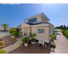 ESPECTACULAR VILLA DE LUJO CERCA DEL MAR EN LA MATA: EXCLUSIVIDAD, CONFORT Y ELEGANCIA MEDITERRÁNEA
