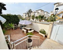 ESPECTACULAR VILLA DE LUJO CERCA DEL MAR EN LA MATA: EXCLUSIVIDAD, CONFORT Y ELEGANCIA MEDITERRÁNEA