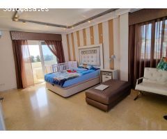 ESPECTACULAR VILLA DE LUJO CERCA DEL MAR EN LA MATA: EXCLUSIVIDAD, CONFORT Y ELEGANCIA MEDITERRÁNEA
