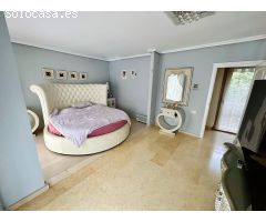 ESPECTACULAR VILLA DE LUJO CERCA DEL MAR EN LA MATA: EXCLUSIVIDAD, CONFORT Y ELEGANCIA MEDITERRÁNEA