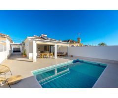 VILLA DE LUJO RENOVADA EN EL CHAPARRAL: ELEGANCIA, CONFORT Y EFICIENCIA