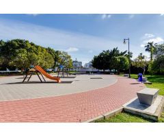 BUNGALOW PLANTA ALTA CON SOLÁRIUM Y PISCINA EN URB. JARDÍN DEL MAR V