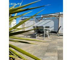 MODERNO BUNGALOW DE PLANTA ALTA A SOLO 600M DE LA PLAYA DE MIL PALMERAS