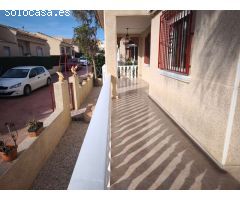 CHALET CON SOLÁRIUM, SÓTANO Y PISCINA EN URBANIZACIÓN PRIVADA