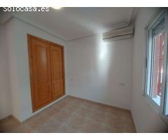 CHALET CON SOLÁRIUM, SÓTANO Y PISCINA EN URBANIZACIÓN PRIVADA