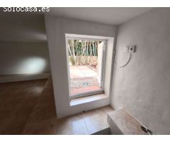 CHALET CON SOLÁRIUM, SÓTANO Y PISCINA EN URBANIZACIÓN PRIVADA